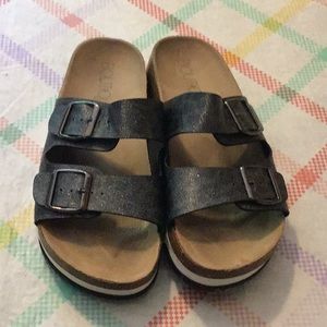 Size 8.5/39 euro slip on sandals